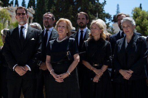 Former Greek Royal Family Expresses 'deep Emotion' after Regaining Citizenship