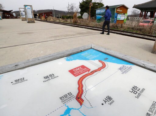 Koreas Discuss Communication Issues Ahead of Summit