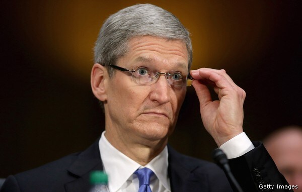 Apple CEO Sees More 'Gamechangers'; Hints at Wearable Devices