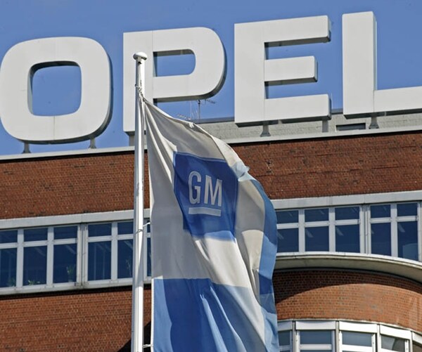 Peugeot Owner Said to Explore Acquisition of GM's Opel Unit 