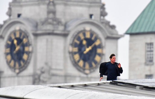 Parts of London Halt as Tom Cruise Sprints over Thames River