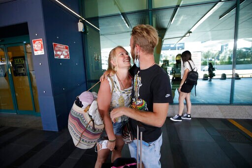 Italy Opens Borders Ahead of Neighbors, Beckoning Tourists