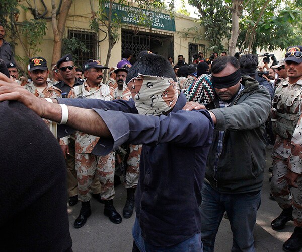 Top Pakistan Court Allows Military Trials in Terrorism Cases