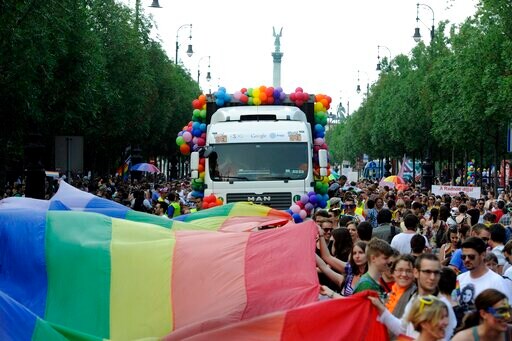 Rights Groups Condemn Hungarian Ban on Same-sex Adoptions