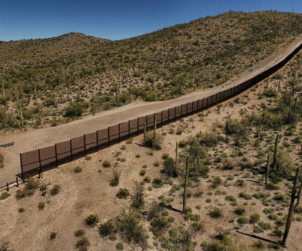 Arizona Clergy Call Activists to Support Migrants on Border