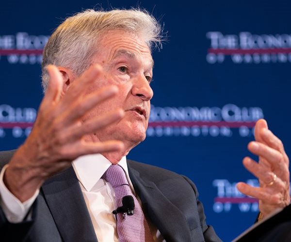 World Stocks Track Wall St Gains Ahead of Central Bank Meetings