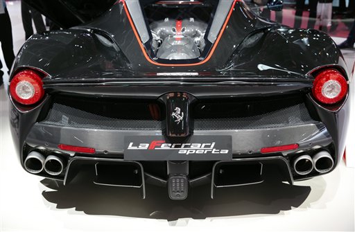 Automakers Show off Electrics at Paris Show