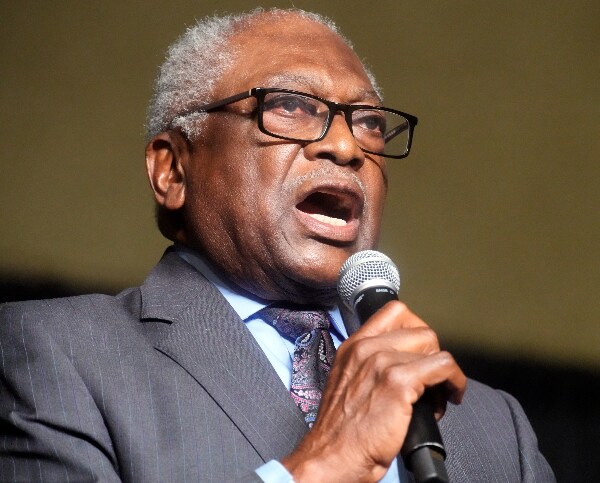 Rep. Clyburn Wins in Crowded South Carolina Primary Ballot