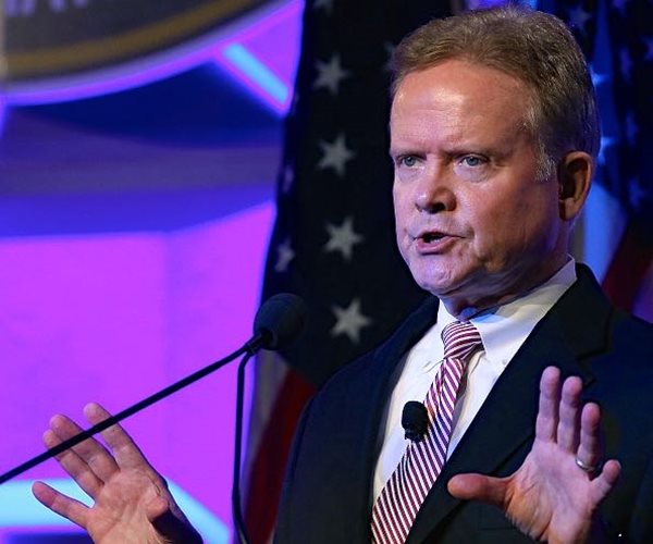 Webb Considers Switch to Independent Run for President