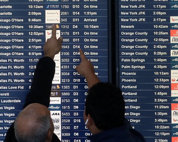 Airlines Scrap 4,400 US Flights as Winter Storm Disrupts Holiday Travel