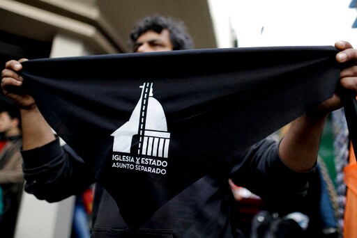 Movement Encourages Argentines to Quit Catholic Church