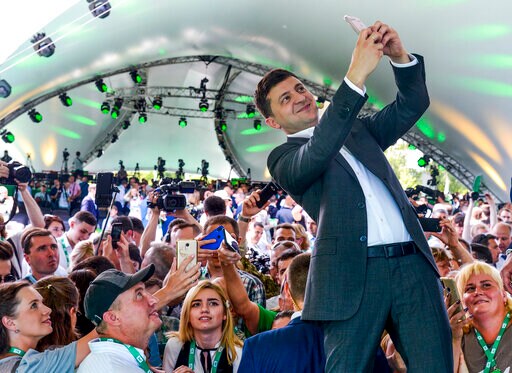 Ukraine President's Ratings Fall as Crisis with Russia Brews