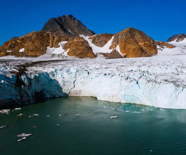 US Shifts Greenland Focus From Purchase to Investment