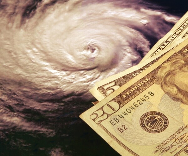 Economists: Hurricanes Made Hardly a Dent in US Growth
