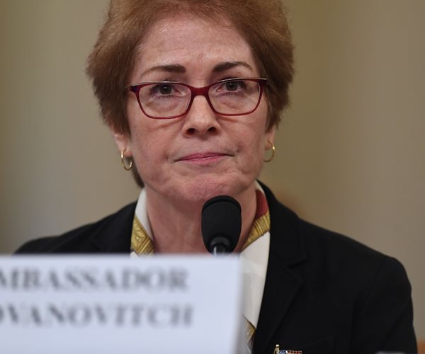 Pompeo Agrees to Probe Alleged Threats Against Envoy in Ukraine