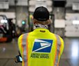 USPS Workers Must Be Vaccinated or Tested Weekly: Report