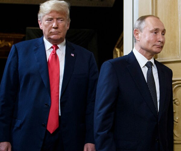 Kremlin Says Too Early to Speak About Putin-Trump Meeting in Paris