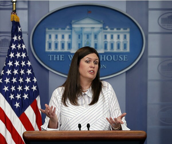 Fox News' John Roberts Hits Back at Huckabee Sanders Jab