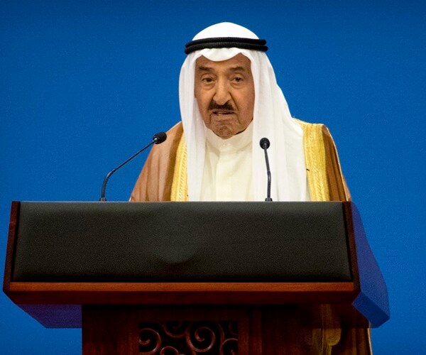 Kuwait Emir Announces Visit to Washington, Talks with Trump