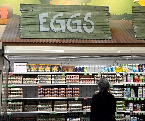 Retail egg prices in the United States fell last month after setting records at the start of the yea...