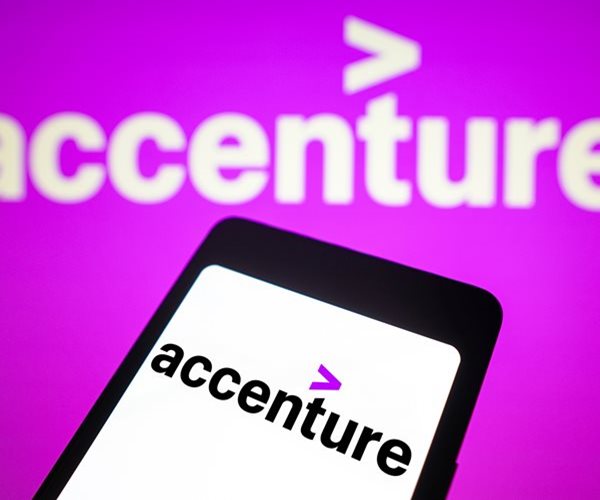 Accenture Unveils $4B Share Buyback on AI Momentum