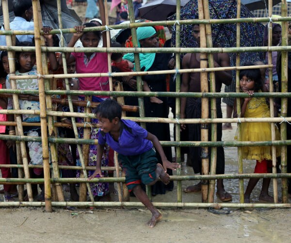 Thousands of Rohingya Muslims Flee Myanmar in New Surge