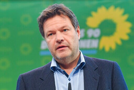 Prominent German Politician Defends Departure from Twitter