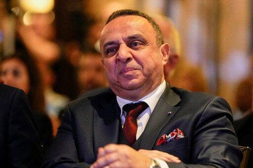 Banks from 4 Arab Countries Are in Talks to Invest in Struggling Lebanese Banks, Official Says