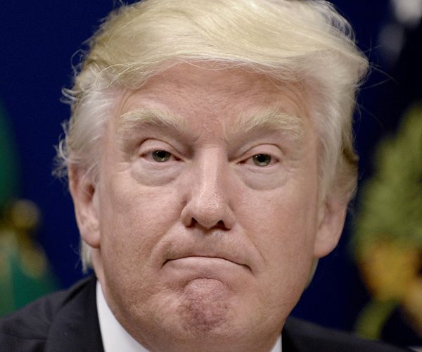 Trump Pushes Up Announcement of Supreme Court Pick to Tuesday