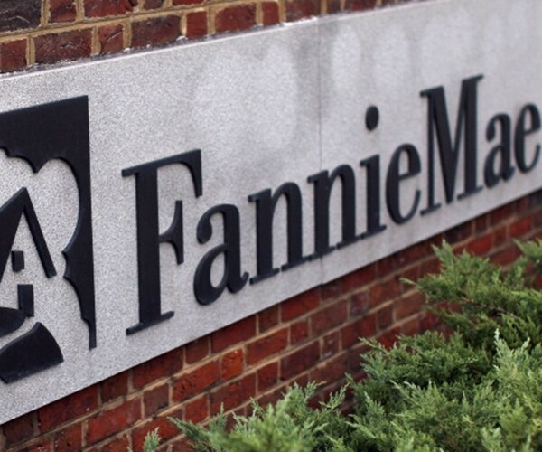 Fannie-Freddie Shares Slide as Mnuchin Dims Investors' Hopes