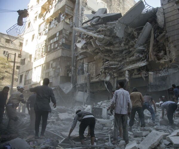 Aleppo Hospital Hit as Syria Army Presses Assault