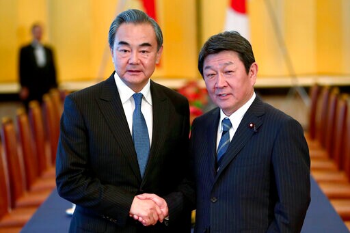 China FM in Japan to Discuss Virus, Regional Concerns