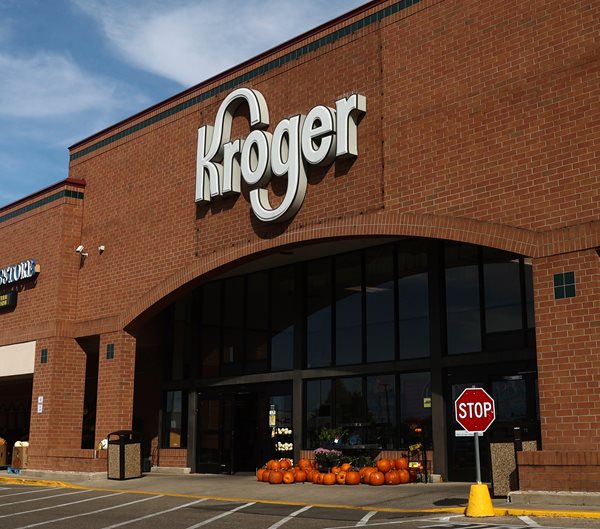 Kroger, Albertsons Sell 400 Stores to Clear Merger
