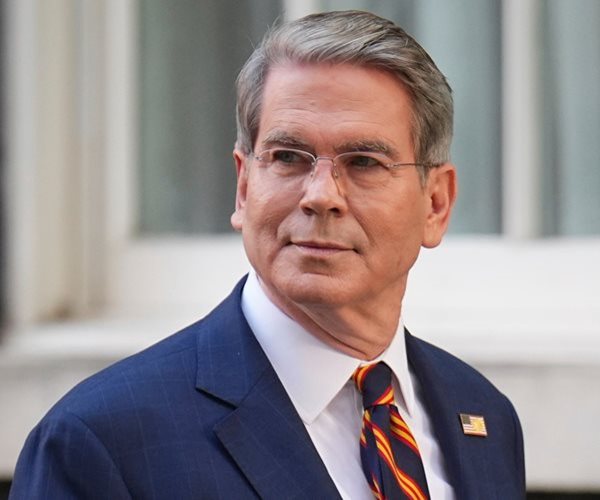 Bessent Praises Bullard in Search for Fed Chief