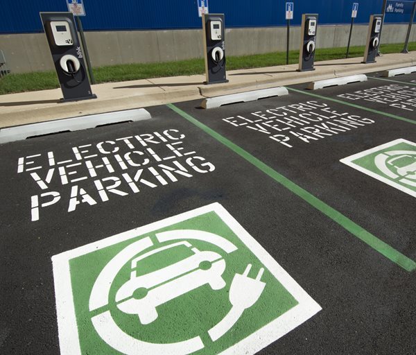 Rule Delay Makes $7,500 EV Tax Credit Possible Jan. 1