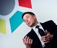 Musk Rewrites IPO Playbook With SpaceX Retail Push