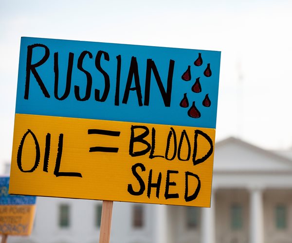 Whitaker Says Trump to Enforce Russia Oil Sanctions