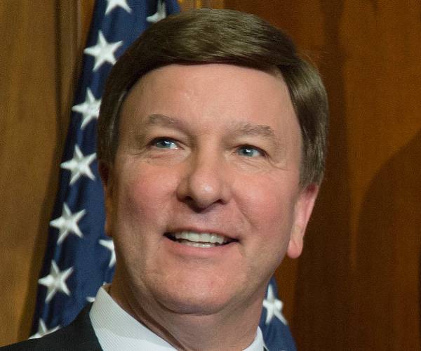 Rep. Mike Rogers to Newsmax: Trump a Change Agent, Biden Reactive