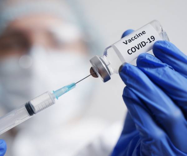 Moderna, Pfizer Shares Drop on Report Tying Vaccines to 25 Kids’ Deaths