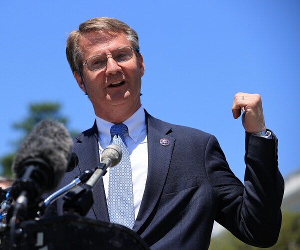 Rep. Burchett to Newsmax: Putin the ‘Alpha Male’ in Talks With Biden