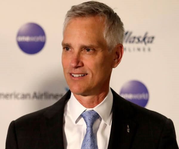 American Airlines Names Insider Isom as CEO; Parker to Retire in March