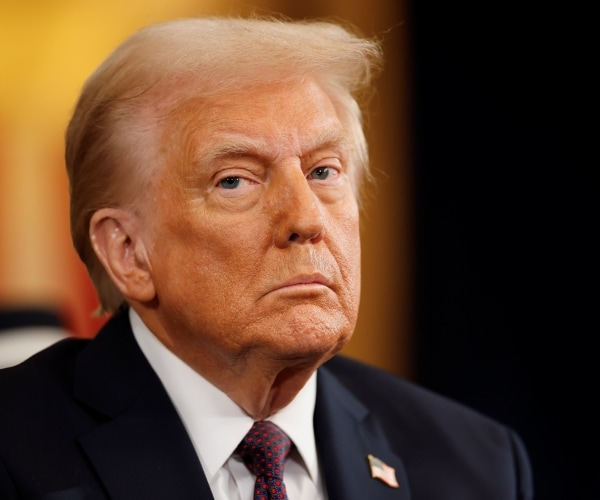 Trump Pardons 5 Former NFL Players in Major Clemency Move