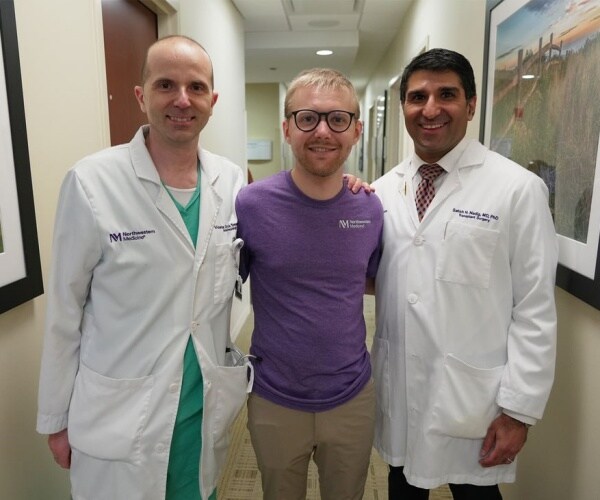 Surgeons Perform First US Awake Kidney Transplant