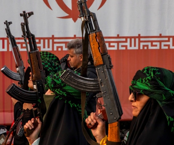 Iranian National Arrested at LAX in Weapons Case