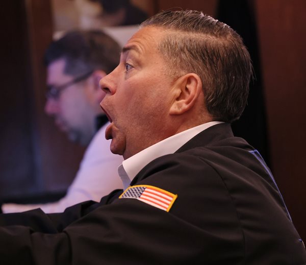 Stocks Rise as Retail Slump Feeds Hopes for Rate Cuts