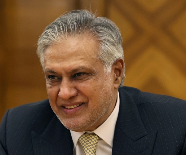 Pakistan: Foreign Minister Receives Call From Iran's Araqchi