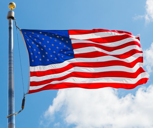 Service Member, Contractors Die in Philippines Crash