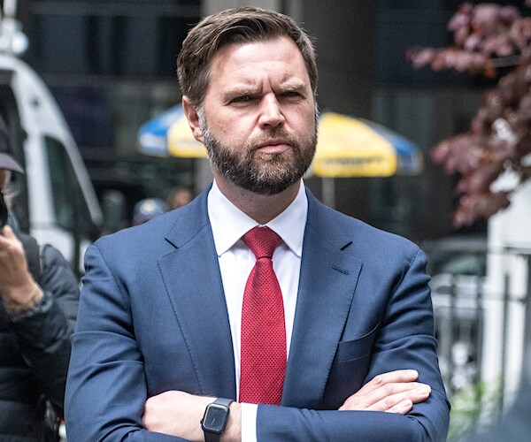 Vance Stands by Trump in Spat With Frustrated Zelenskyy