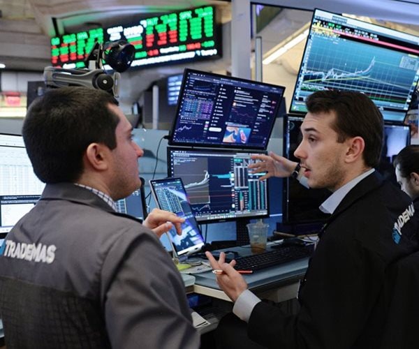 S&P Tops 7,100, Nasdaq Extends 13-Day Streak as Iran Opens Hormuz