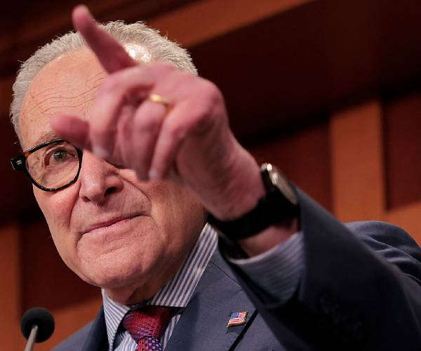 Democrats, White House Trade Offers in DHS Standoff